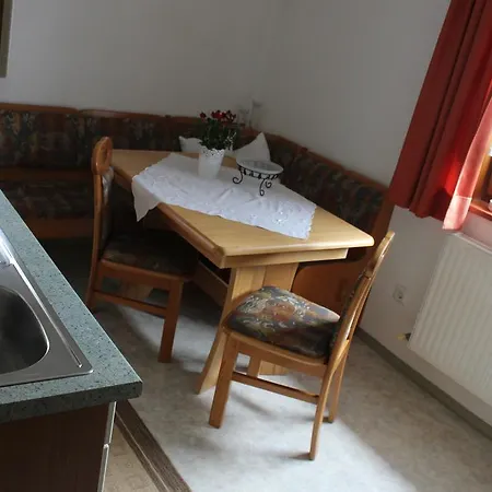 Haus Almrausch Πανσιόν Ζέεφελντ